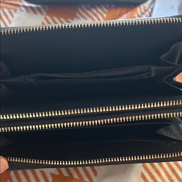 Betty Boop Black Wallet with Colorful Lips - Picture 2 of 3